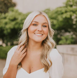 Meet your Posher, Brooke